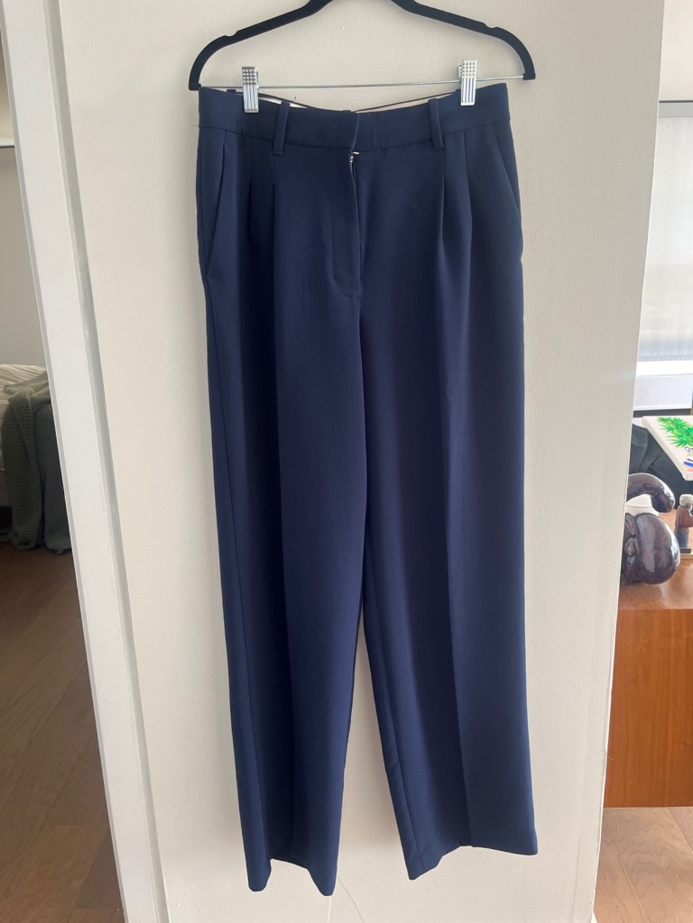 Aritzia Effortless Pant